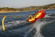 planeadora. actividad acuática en aguas tranquilas Barasona