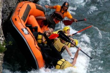 rafting en los pirineos de huesca actividades de aventura en Huesca
