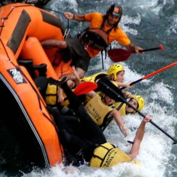 rafting en los pirineos de huesca actividades de aventura en Huesca